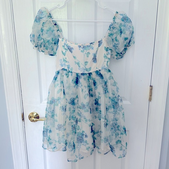 2023 Altar’d State Melanie Floral Dress Ivory Blue Floral Sheer Overlay Size XS - Picture 3 of 7